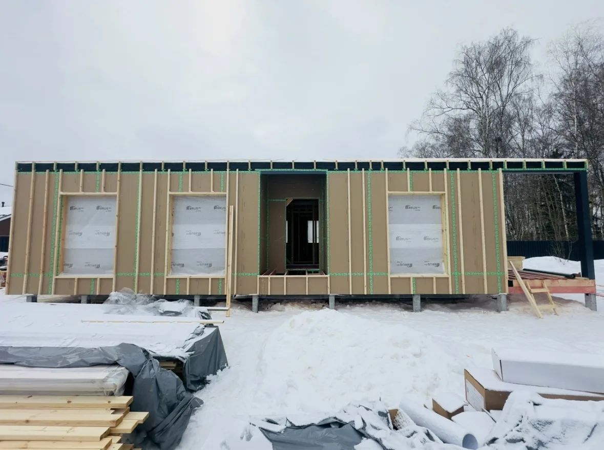 Обшивка каркаса OSB-плитой, зима